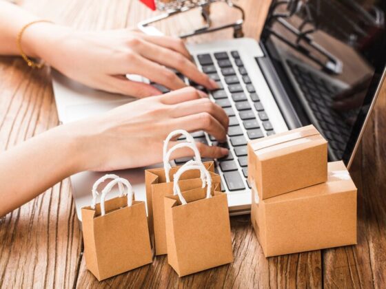 Tips for Safe Online Shopping This Holiday Season