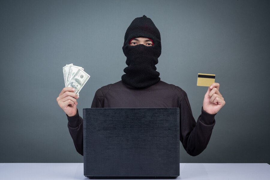 Experts Warn About Scammers Targeting Your Money Through Payment Apps